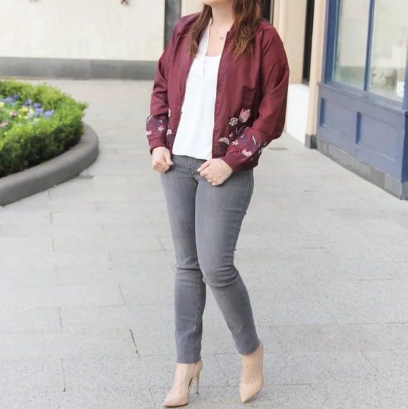 *NEW LOVE FIRE MAROON FLORAL CROCHETED BOMBER JACKET SIZE LARGE - Picture 4 of 6